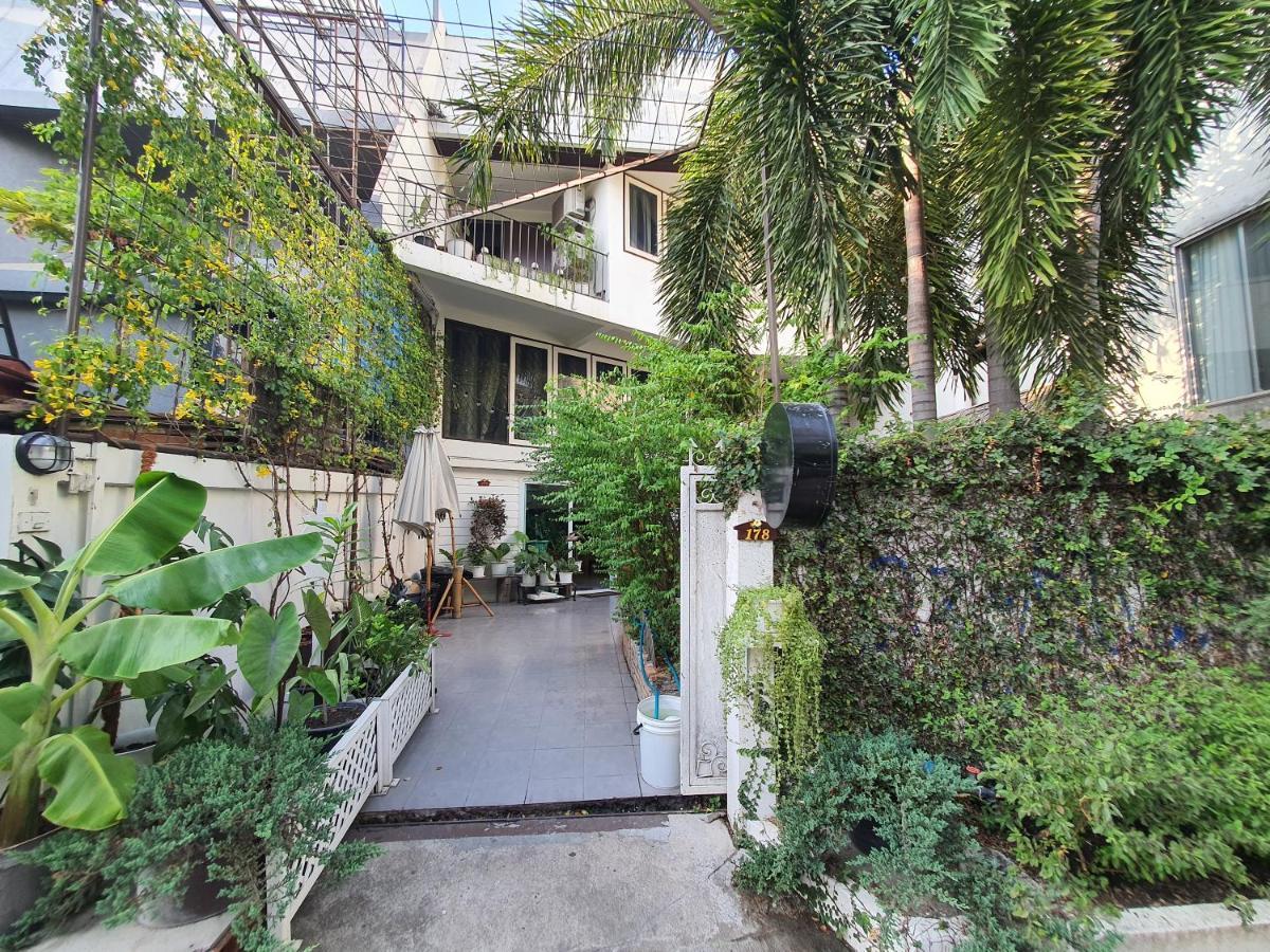 Hostel 16 Bangkok Exterior foto